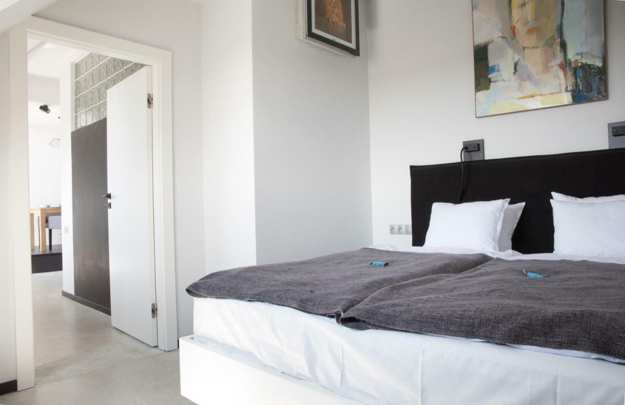 Apartment Port *