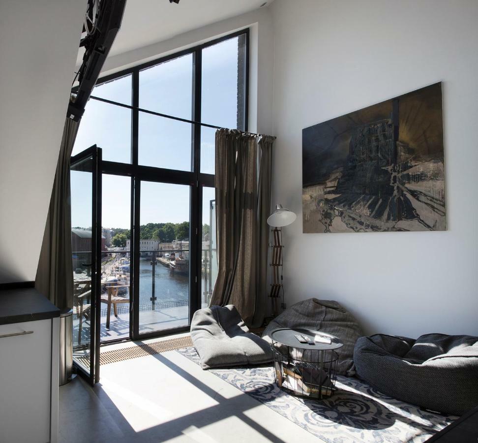 Port Apartment *